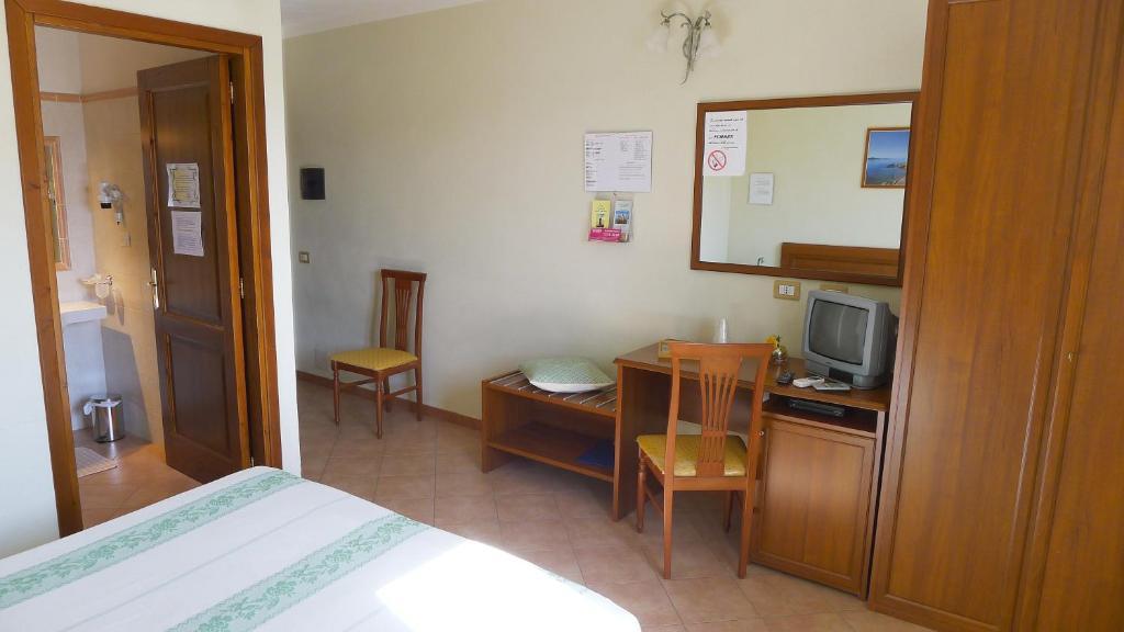 Hotel Da Paolino Trinita d'Agultu e Vignola Room photo
